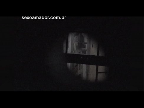 ❤️ Blondie blir hemligt videofilmad av en voyeur från grannskapet gömd bakom ihåliga tegelstenar ☑ Pornvideo at porn sv.shadbase-xxx.ru